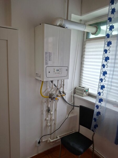 Calea Grivitei - Metrou Gara de Nord langa bloc, centrala termica, etaj 1/5